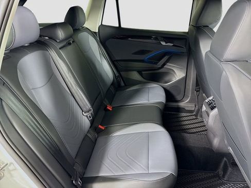 New 2026 Volkswagen Tiguan SE image 29