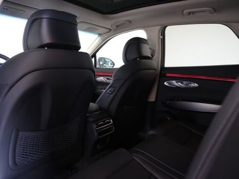 New 2026 Genesis GV70 2.5T Select AWD/4WD image 36