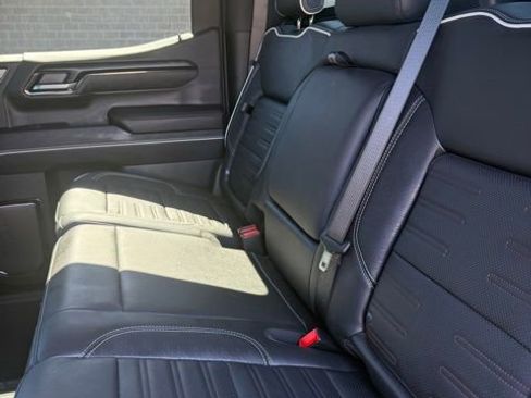 Used 2025 GMC Sierra 1500 AT4X image 36