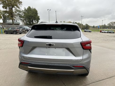 New 2025 Chevrolet Trax ACTIV w/ Driver Confidence Package image 2