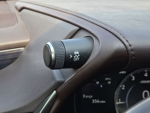 Used 2019 Lexus ES 350 w/ Premium Package image 32