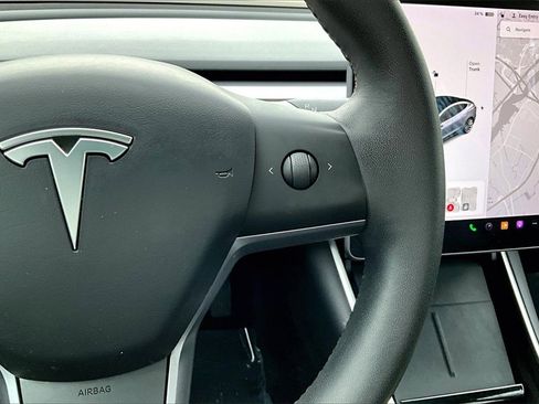 Used 2020 Tesla Model 3 Long Range image 12