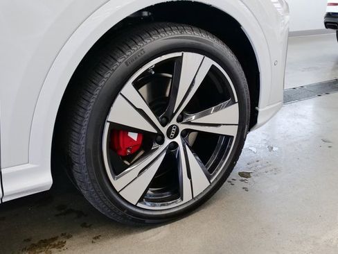 New 2025 Audi SQ5 Premium Plus image 8