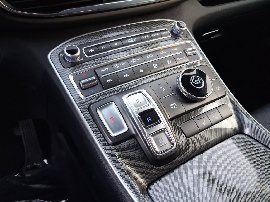 Used 2023 Hyundai Santa Fe SEL FWD image 25