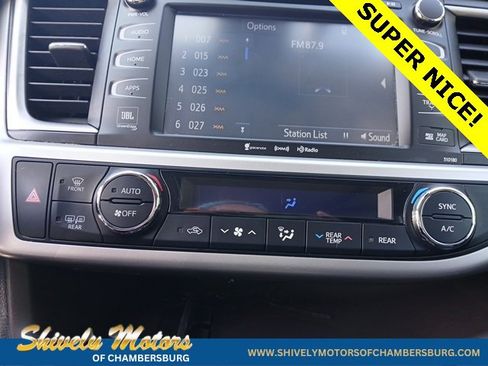 Used 2018 Toyota Highlander Limited Platinum image 23