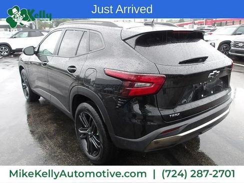 Used 2024 Chevrolet Trax ACTIV w/ Sunroof Package FWD image 5