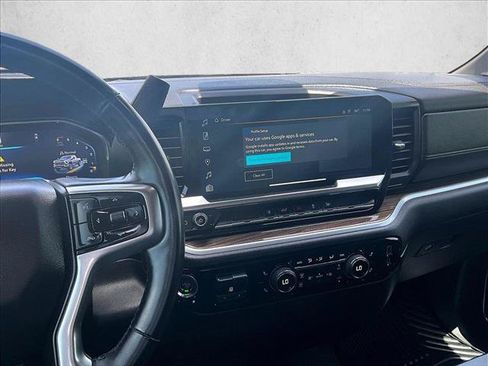 Used 2024 Chevrolet Silverado 2500 LT w/ Convenience Package AWD/4WD image 8