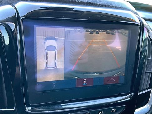 Used 2018 Chevrolet Traverse Premier FWD image 21
