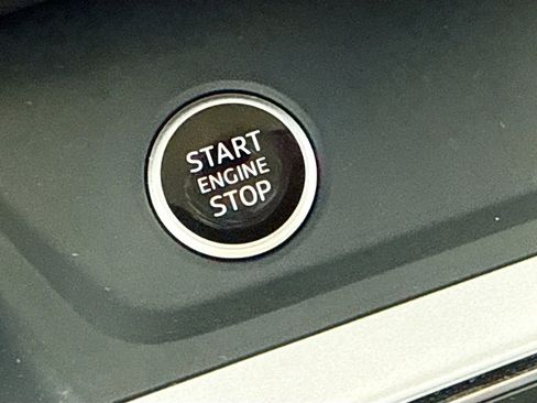 Used 2025 Audi Q3 2.0T Premium Plus w/ Premium Plus Package image 36