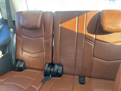 Used 2020 Cadillac Escalade Luxury image 22
