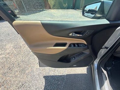 Used 2023 Chevrolet Equinox Premier FWD image 7