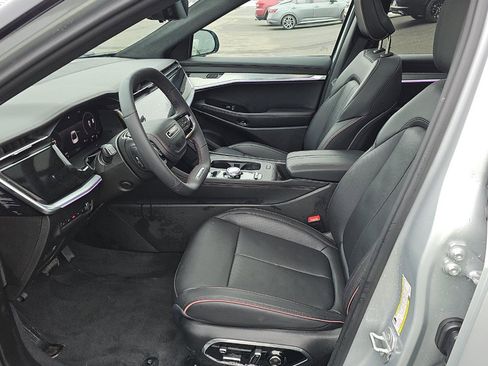 Used 2024 Jeep Wagoneer Launch Edition image 7