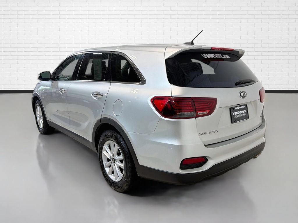 Used 2020 Kia Sorento AWD V6 image 2