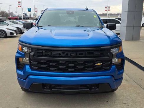 Used 2024 Chevrolet Silverado 1500 Custom image 3