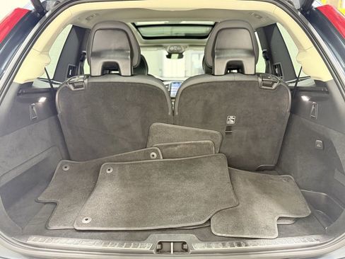 Used 2023 Volvo XC90 B6 Plus image 33