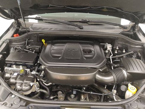 Used 2019 Jeep Grand Cherokee Laredo image 30