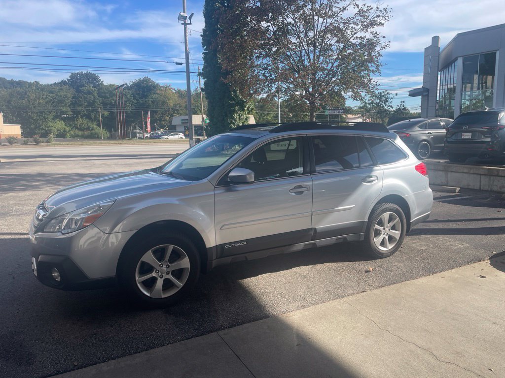 Used 2013 Subaru Outback 2.5i Premium AWD/4WD image 5