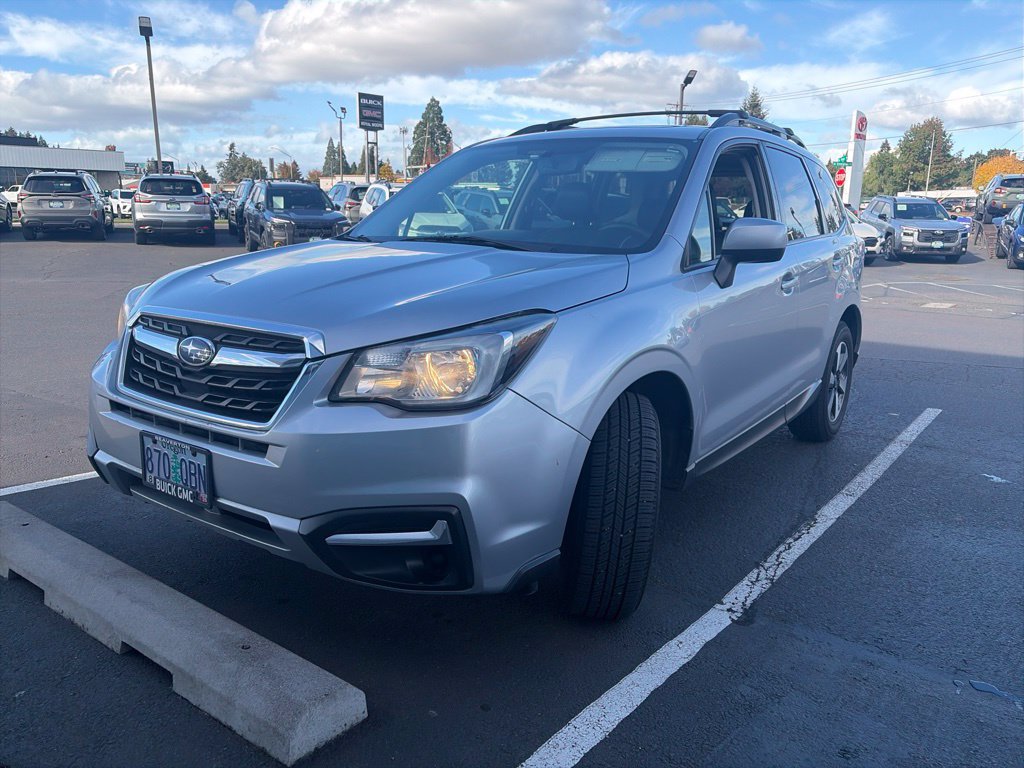 Used 2017 Subaru Forester 2.5i Premium w/ Popular Package #2A AWD/4WD image 3