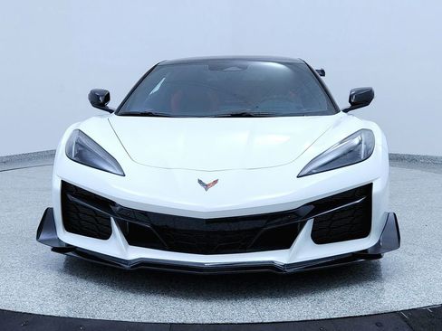 Used 2024 Chevrolet Corvette Z06 image 8