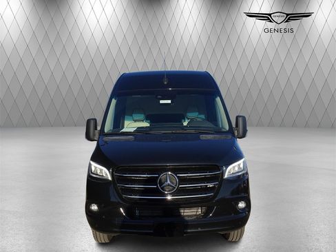 Used 2023 Mercedes-Benz Sprinter 3500 image 8