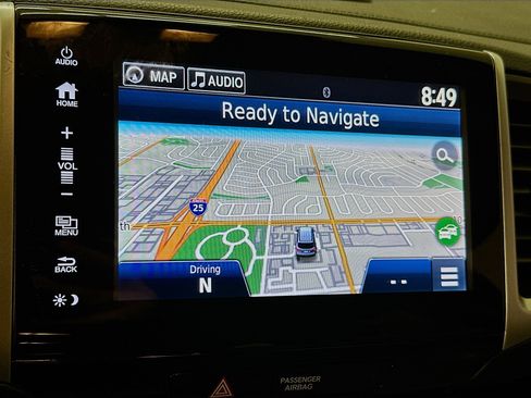 Used 2017 Honda Pilot Touring image 22
