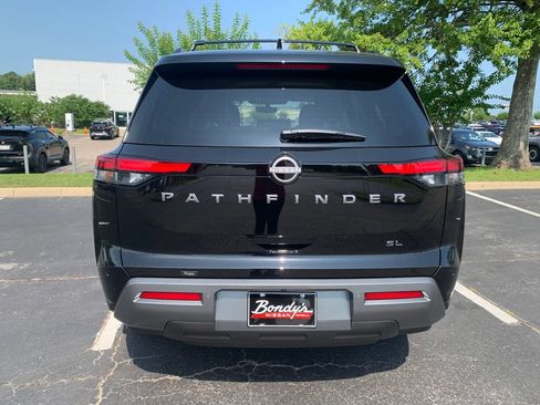 New 2026 Nissan Pathfinder SL FWD image 4