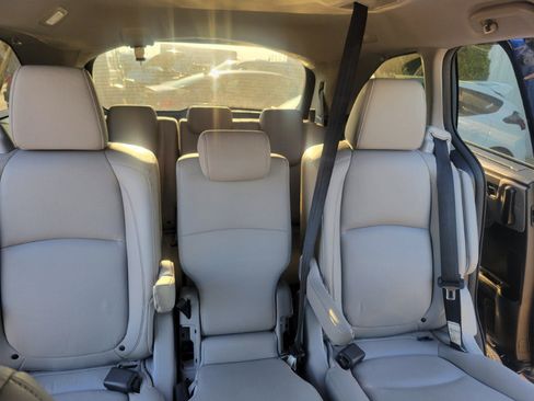 Used 2019 Honda Odyssey EX-L image 31