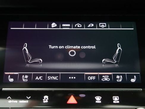 Used 2022 Audi e-tron Premium Plus w/ Premium Plus Package image 14