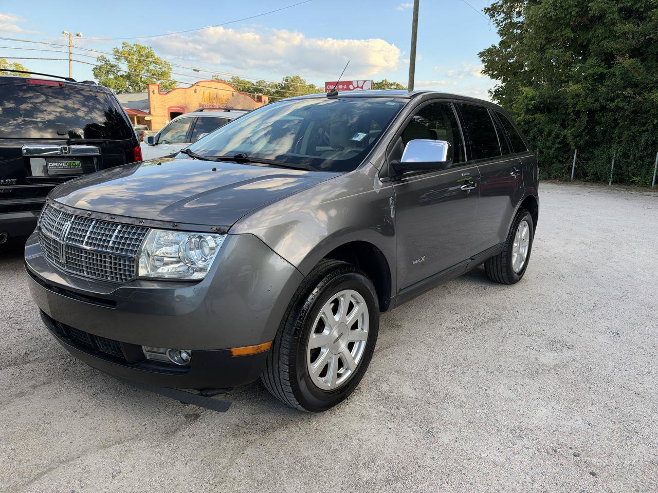 Used 2010 Lincoln MKX 2WD image 1