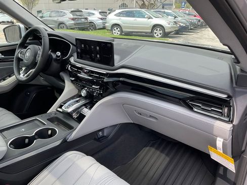 New 2026 Acura MDX w/ Advance Package AWD/4WD image 17