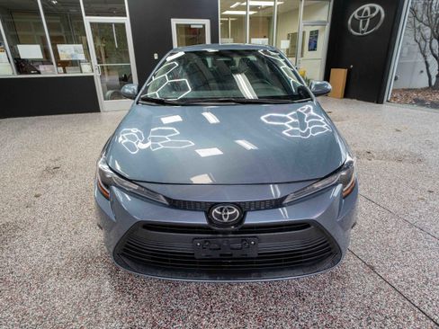 Used 2023 Toyota Corolla LE image 6