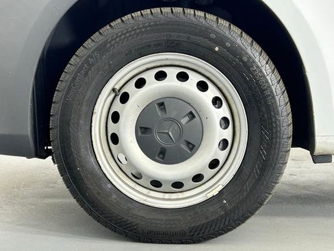 Used 2022 Mercedes-Benz Metris image 25