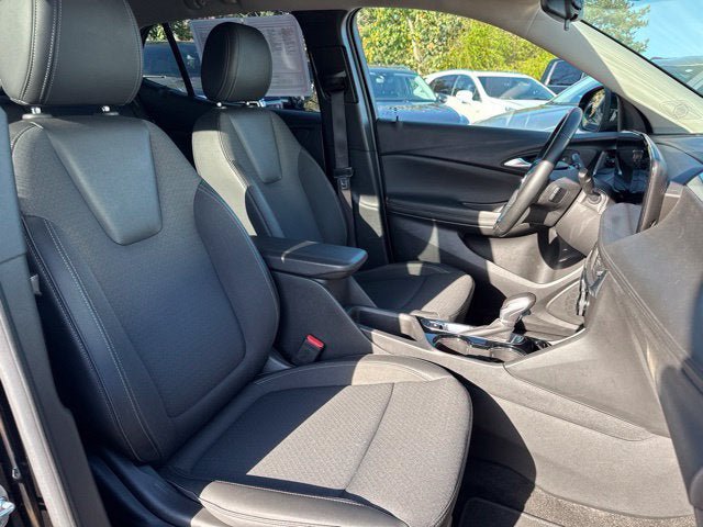 Used 2024 Buick Encore GX Preferred FWD image 25