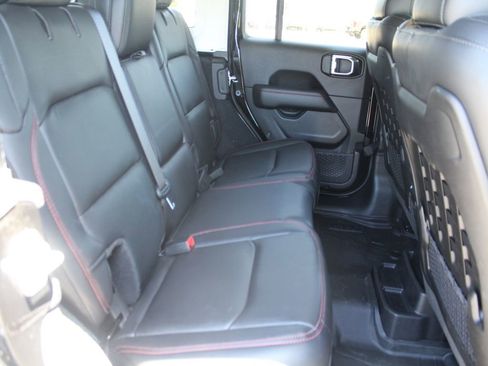 Used 2019 Jeep Wrangler Unlimited Rubicon AWD/4WD image 15