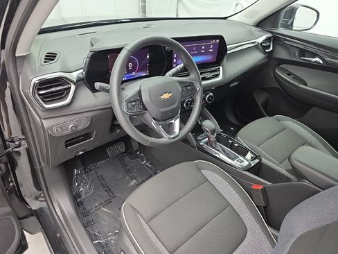 Used 2025 Chevrolet TrailBlazer LT w/ Convenience Package AWD/4WD image 15