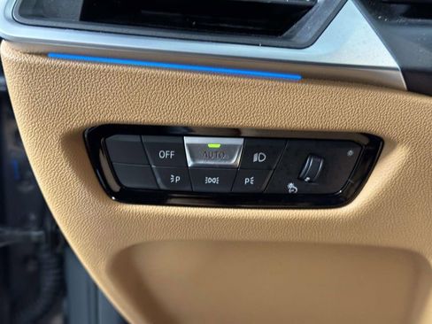 Used 2023 BMW 330i xDrive Sedan w/ Driving Assistance Package image 19