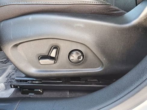 Used 2023 Jeep Compass Limited image 5