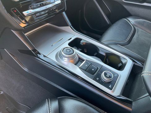 Used 2023 Ford Explorer ST image 18