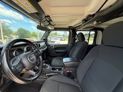 Used 2021 Jeep Gladiator Sport AWD/4WD image 12