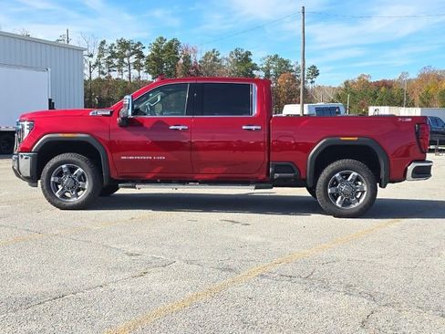 Used 2024 GMC Sierra 2500 SLT w/ SLT Premium Package image 2