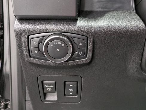 Used 2018 Ford F150 XLT w/ Equipment Group 302A Luxury image 21