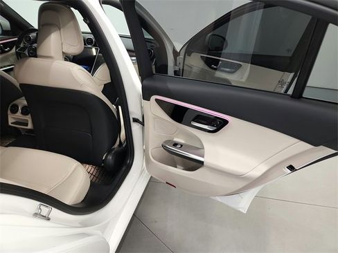 Used 2023 Mercedes-Benz C 300 C 300 image 40