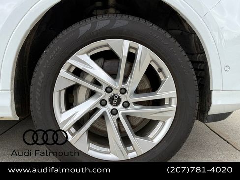 Used 2022 Audi Q7 3.0T Premium Plus w/ Premium Plus Package AWD/4WD image 8