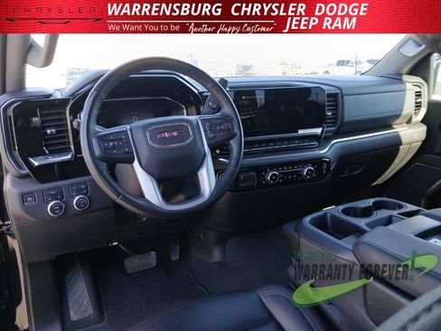Used 2025 GMC Sierra 1500 SLT image 15