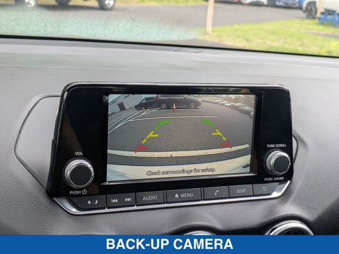 Used 2024 Nissan Sentra S image 22