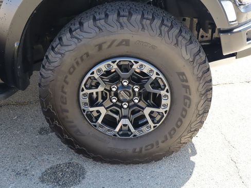 Used 2025 Ford F150 Raptor w/ Equipment Group 803A Raptor R AWD/4WD image 10