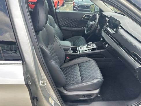 Used 2024 Mitsubishi Outlander SEL FWD image 36