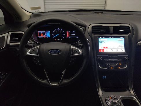 Used 2019 Ford Fusion SE w/ Equipment Group 151A FWD image 22