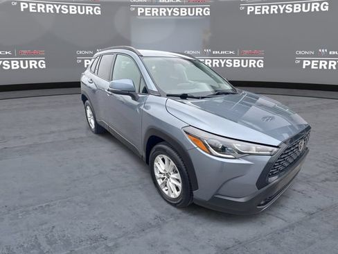 Used 2022 Toyota Corolla Cross LE FWD image 2