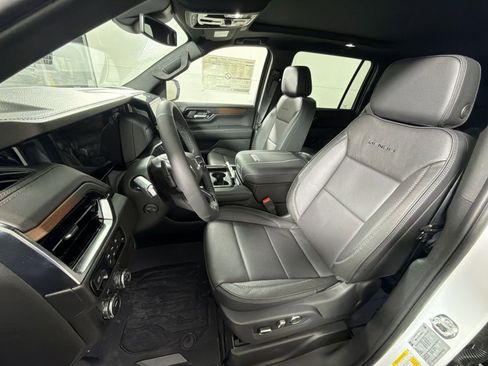 New 2026 GMC Yukon XL Denali w/ Sun & Power Step Package image 13